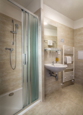Hotel Harmony Praha - Čtyřlůžkový pokoj Standard - koupelna